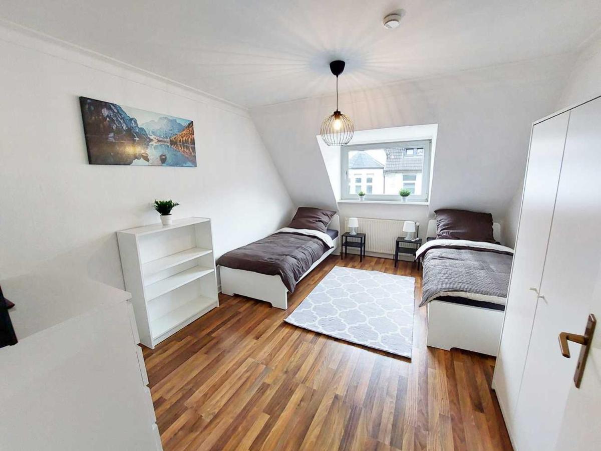 Cozy Apartment With Garden In Gelsenkirchen Eksteriør bilde