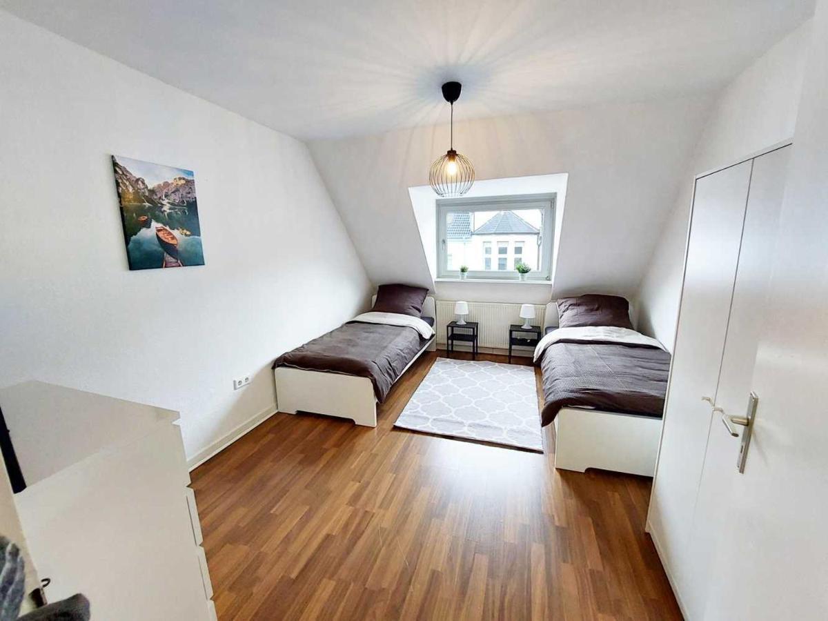 Cozy Apartment With Garden In Gelsenkirchen Eksteriør bilde