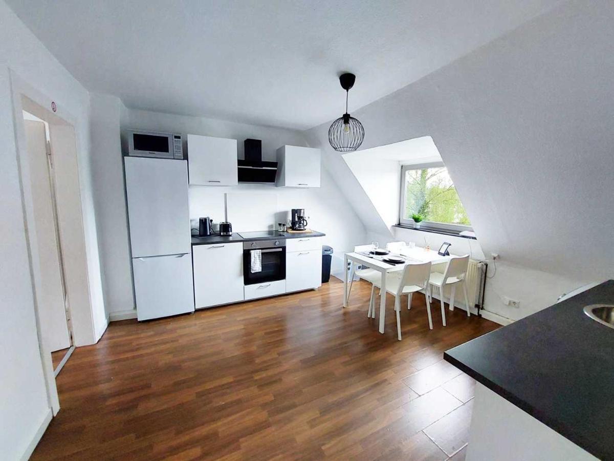 Cozy Apartment With Garden In Gelsenkirchen Eksteriør bilde