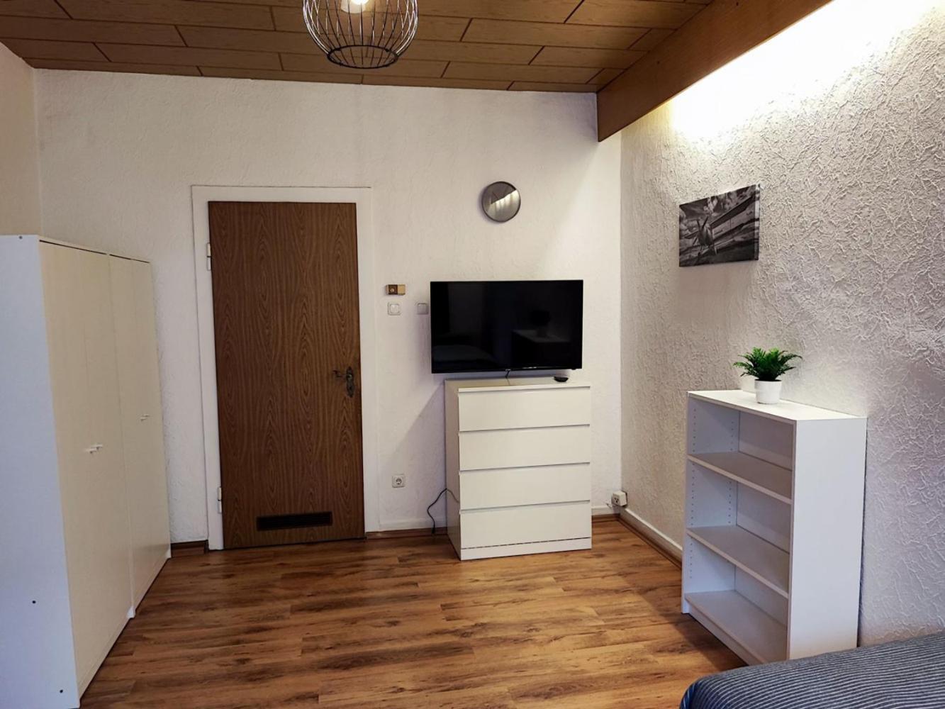 Cozy Apartment With Garden In Gelsenkirchen Eksteriør bilde