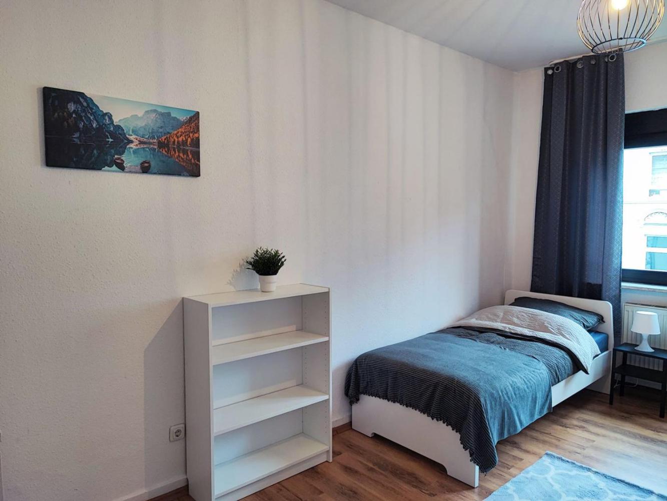 Cozy Apartment With Garden In Gelsenkirchen Eksteriør bilde