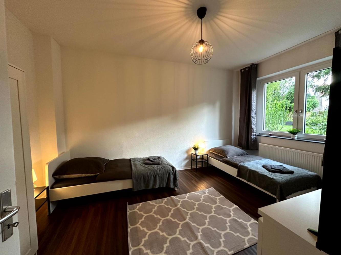 Cozy Apartment With Garden In Gelsenkirchen Eksteriør bilde