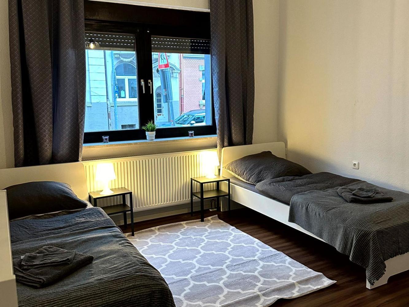 Cozy Apartment With Garden In Gelsenkirchen Eksteriør bilde