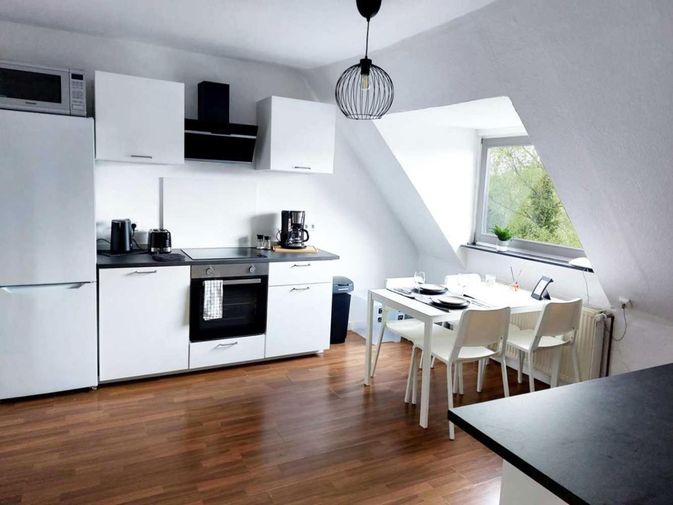 Cozy Apartment With Garden In Gelsenkirchen Eksteriør bilde